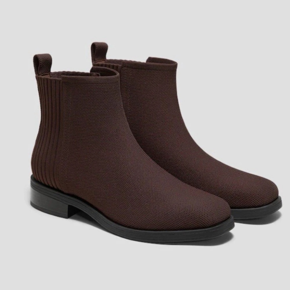 Vivaia Celina Square Toe Chelsea Boots Brown Water RPLT Comfort Size 10.5